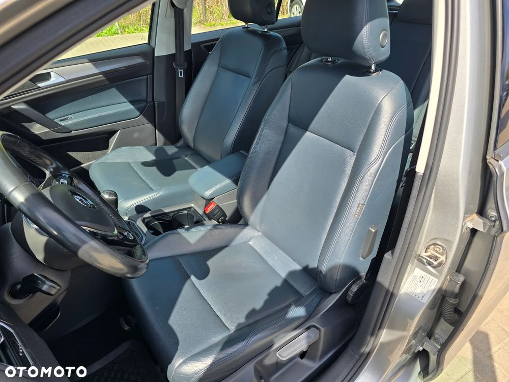 Volkswagen Golf Sportsvan - 12