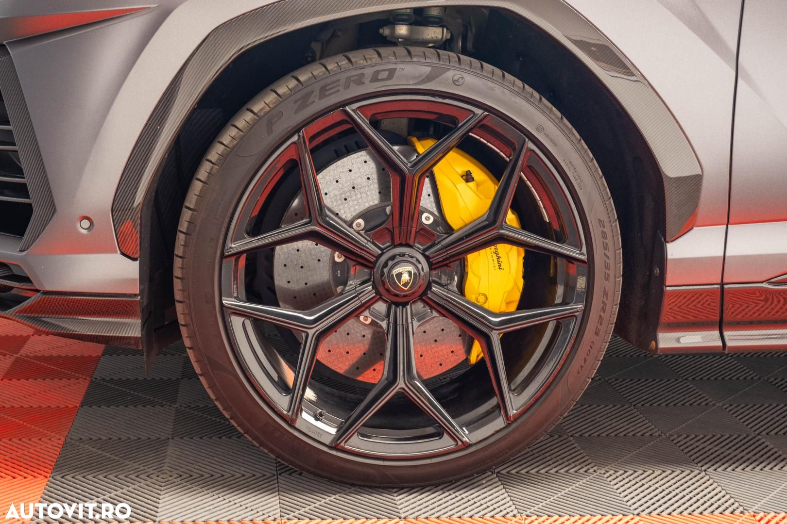 Lamborghini URUS - 34