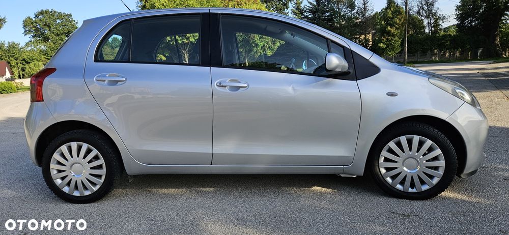 Toyota Yaris - 7
