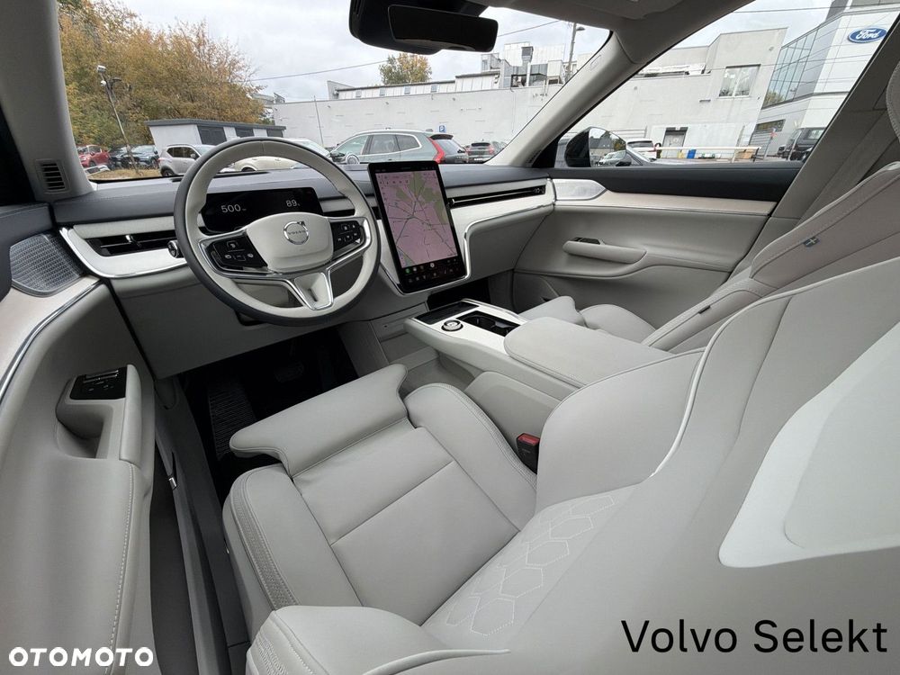 Volvo EX90 - 13