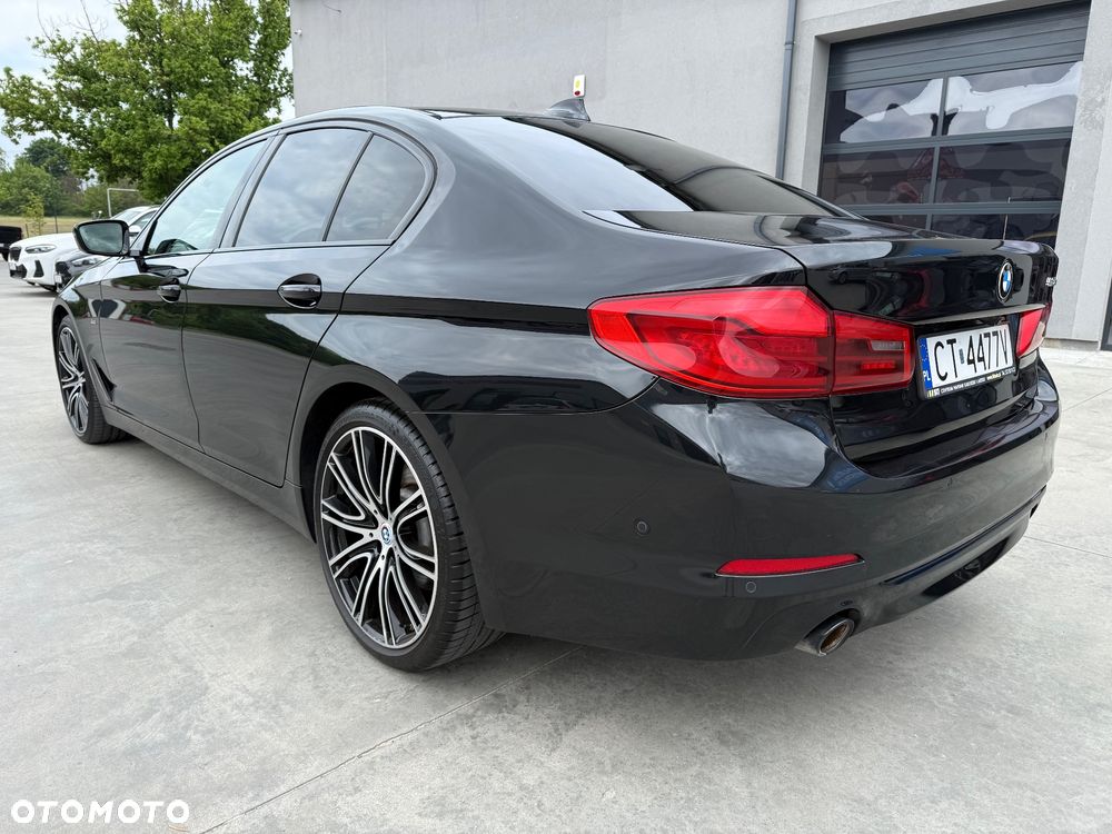 BMW Seria 5 520d Luxury Line sport - 4