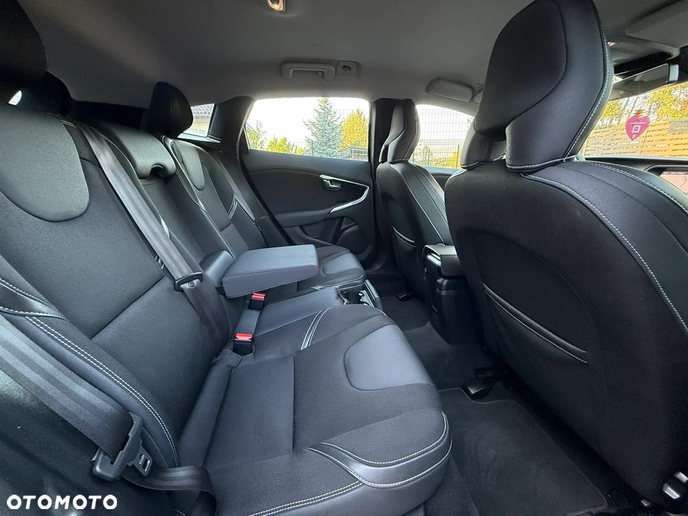 Volvo V40 D3 Momentum - 14