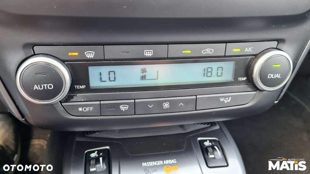 Toyota Avensis - 27