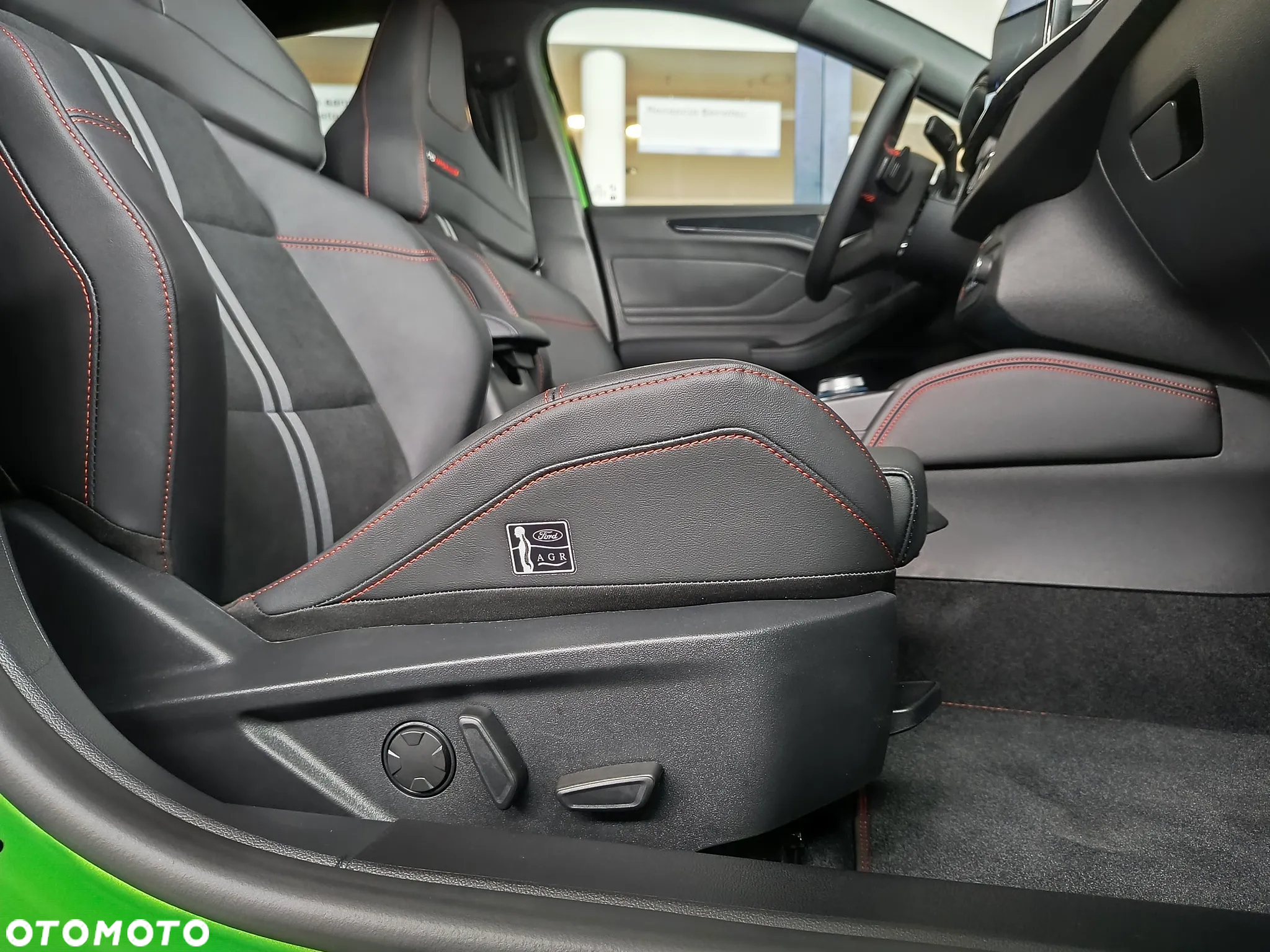 Ford Focus 2.3 EcoBoost ST X - 14