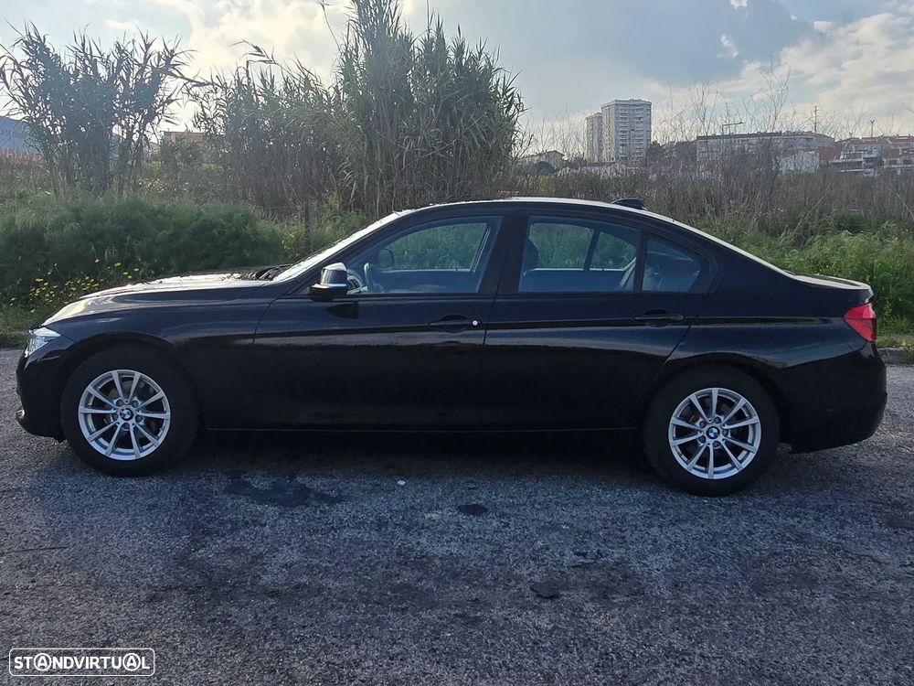 BMW 320 d Aut. Sport Line - 2