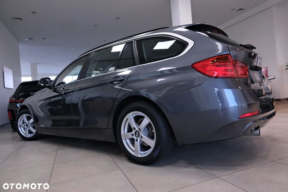 BMW Seria 3 - 16