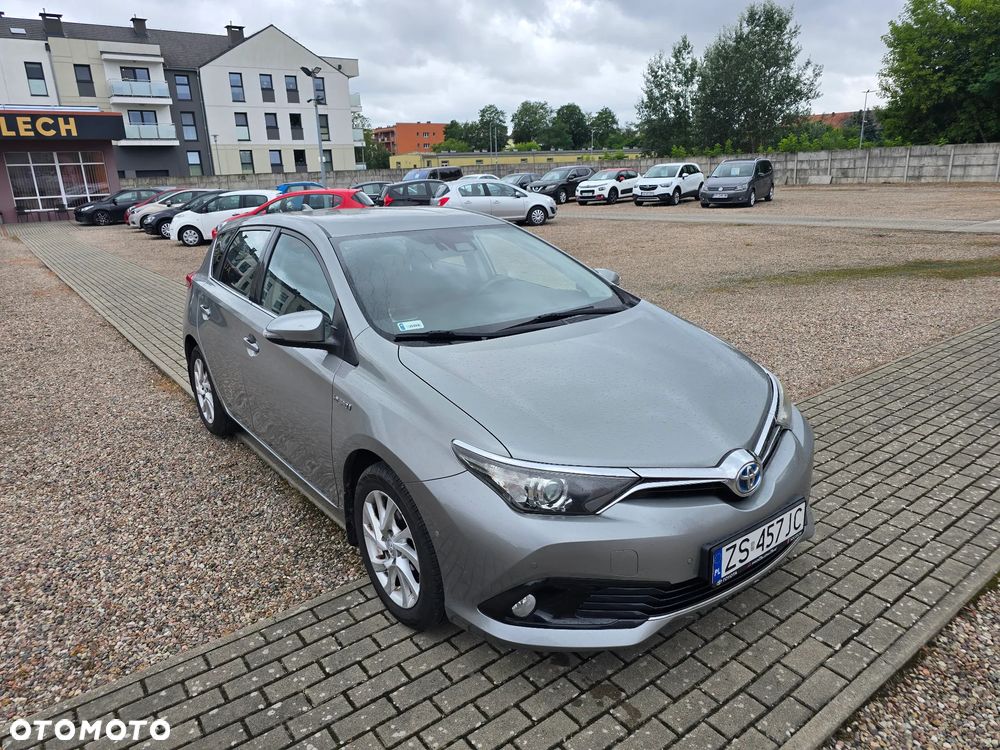 Toyota Auris Hybrid 135 Premium - 4