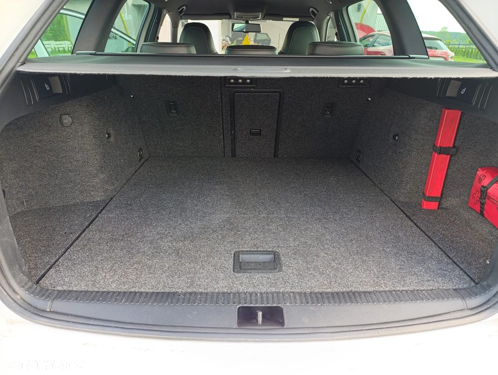 Skoda Octavia 2.0 TDI DSG RS - 17