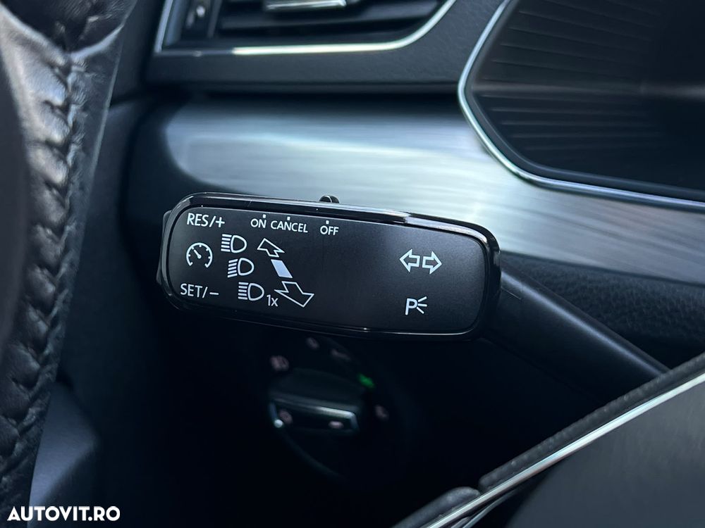 Skoda Superb 2.0 TDI DSG Ambition - 38