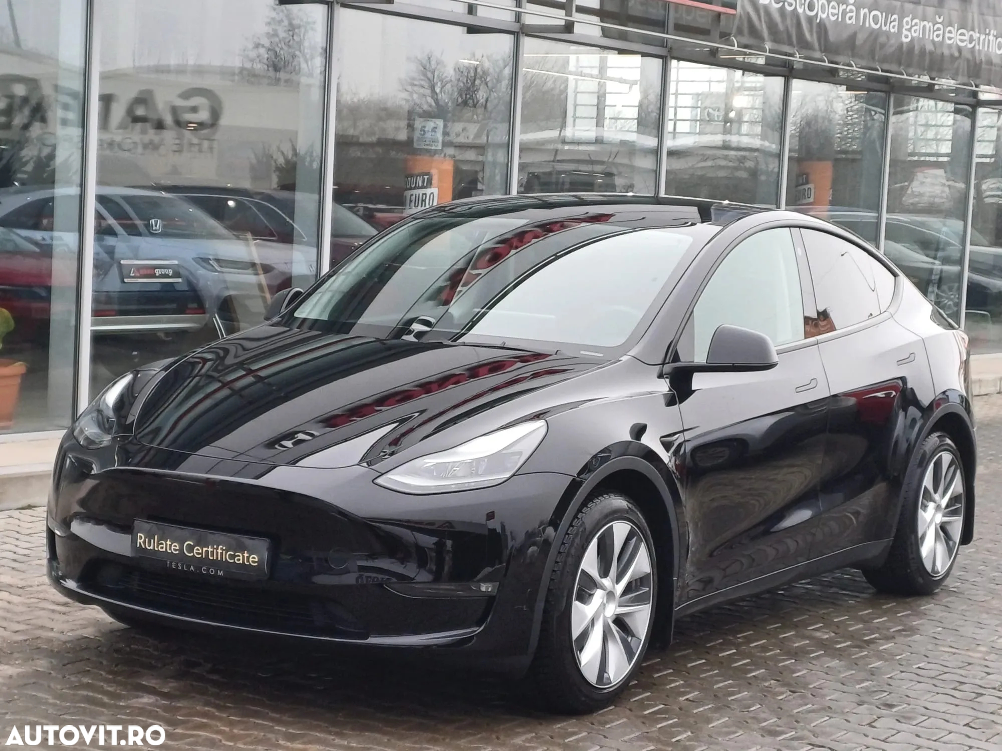 Tesla Model Y - 2