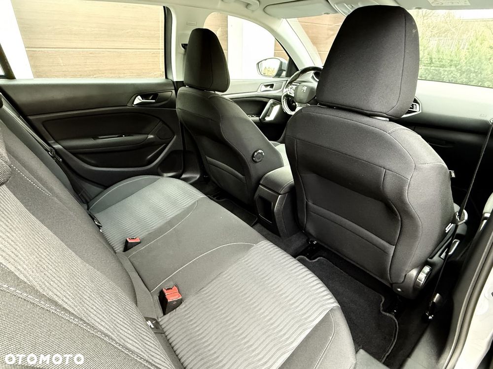 Peugeot 308 125 THP Active - 21