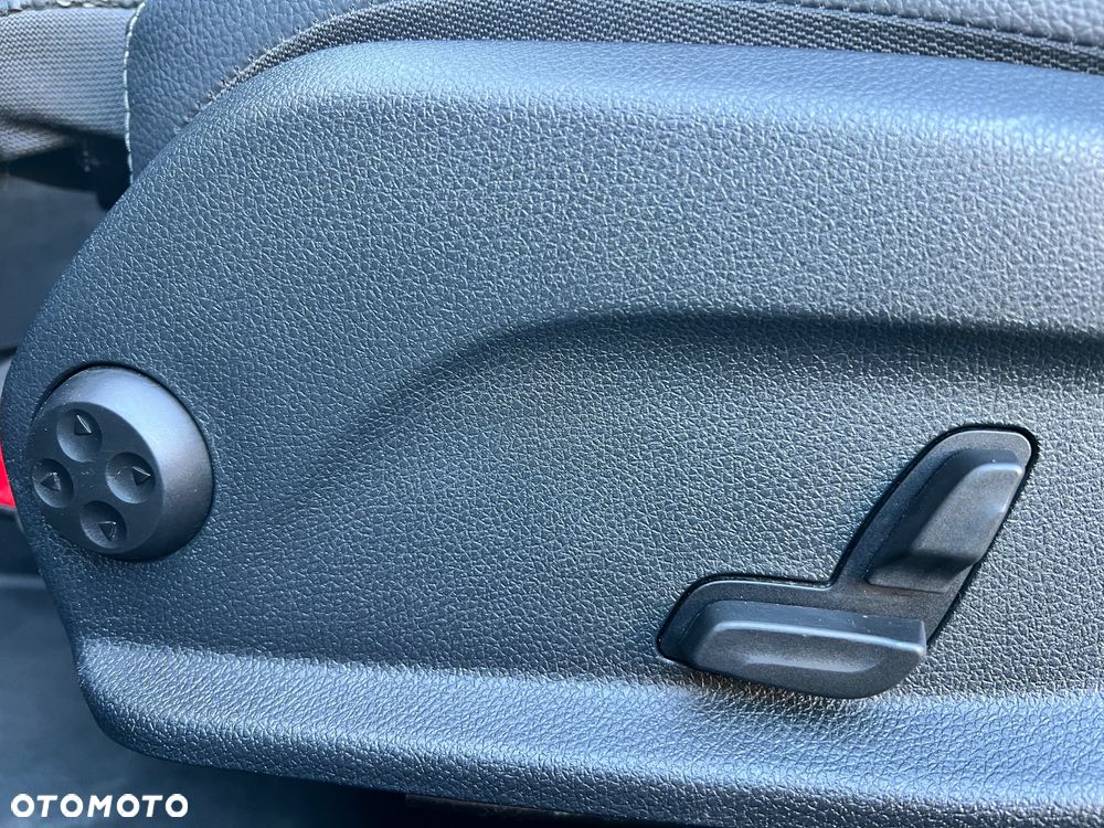 Mercedes-Benz GLC 200 4Matic 9G-TRONIC AMG Line - 15