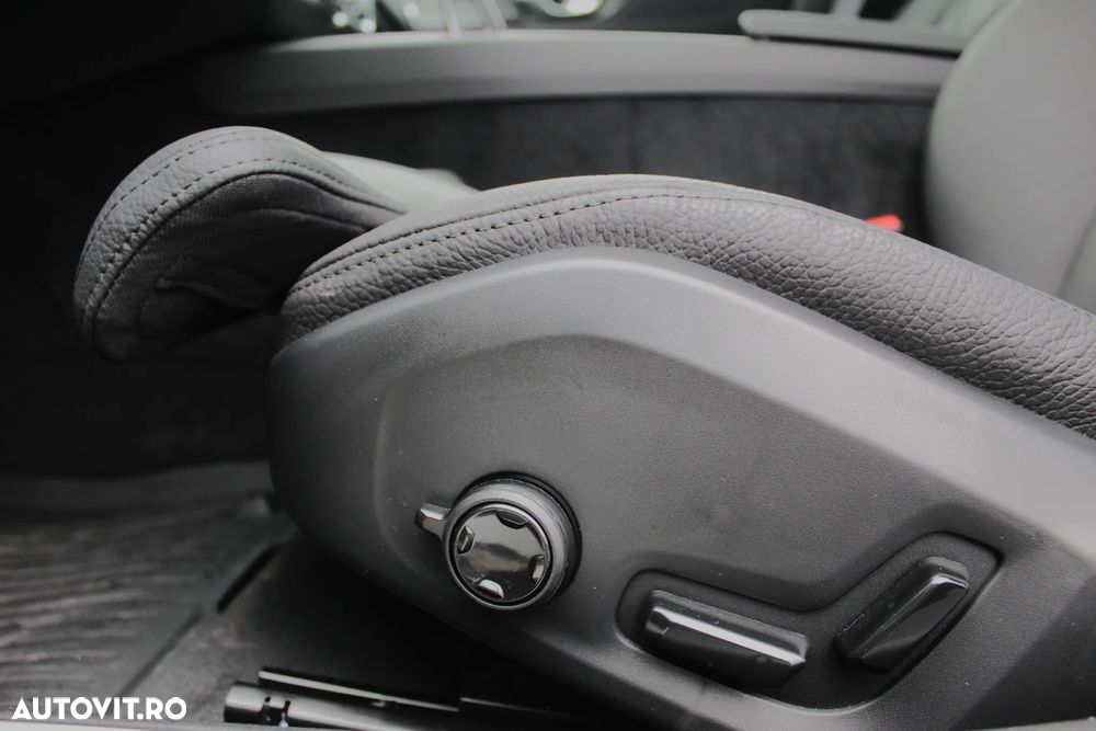 Volvo V60 B4 B DKG Plus Dark - 14