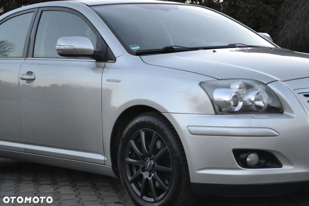 Toyota Avensis 2.0 VVT-i Executive - 12