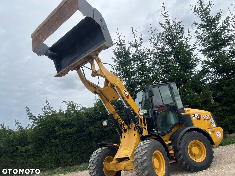 Caterpillar ŁADOWARKA CAT 908M 21r łyżka szczęka widły krokodyl 906 907 H przegubowa łamana Catepillar - 1