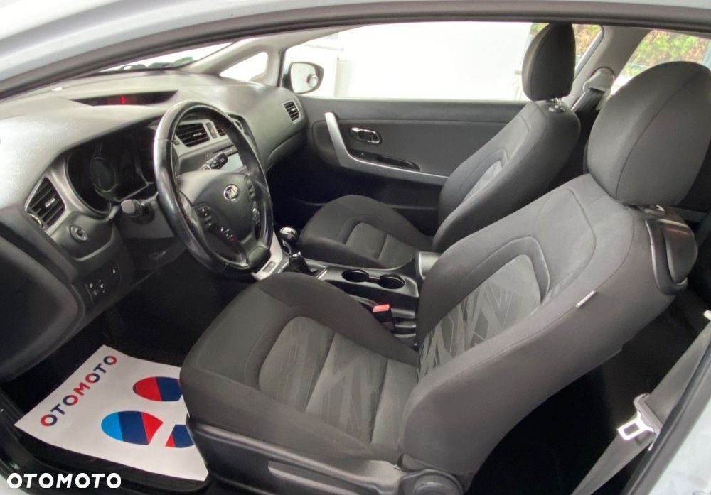 Kia Ceed - 9