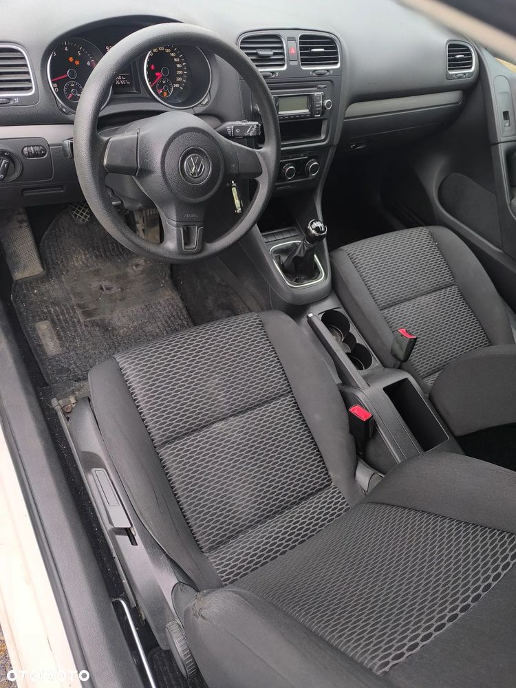 Volkswagen Golf - 8