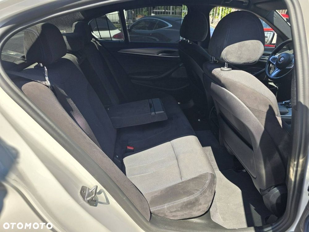 BMW Seria 5 530e iPerformance GPF M Sport sport - 28