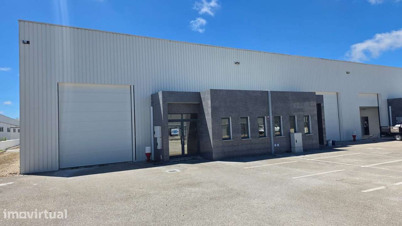 Pavilhão industrial, na zona industrial da Marinha Grande! - Grande imagem: 2/13