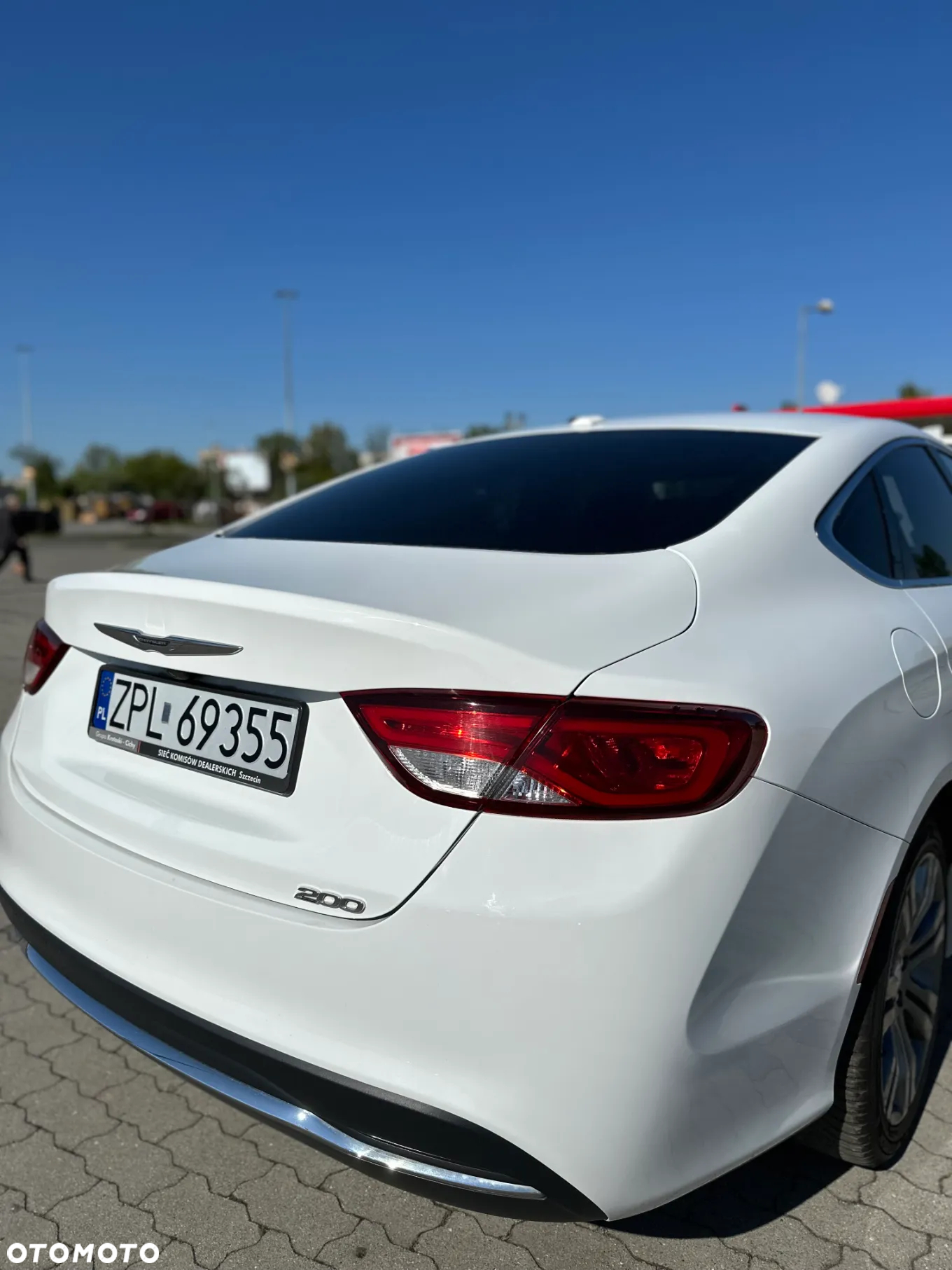 Chrysler 200 - 10