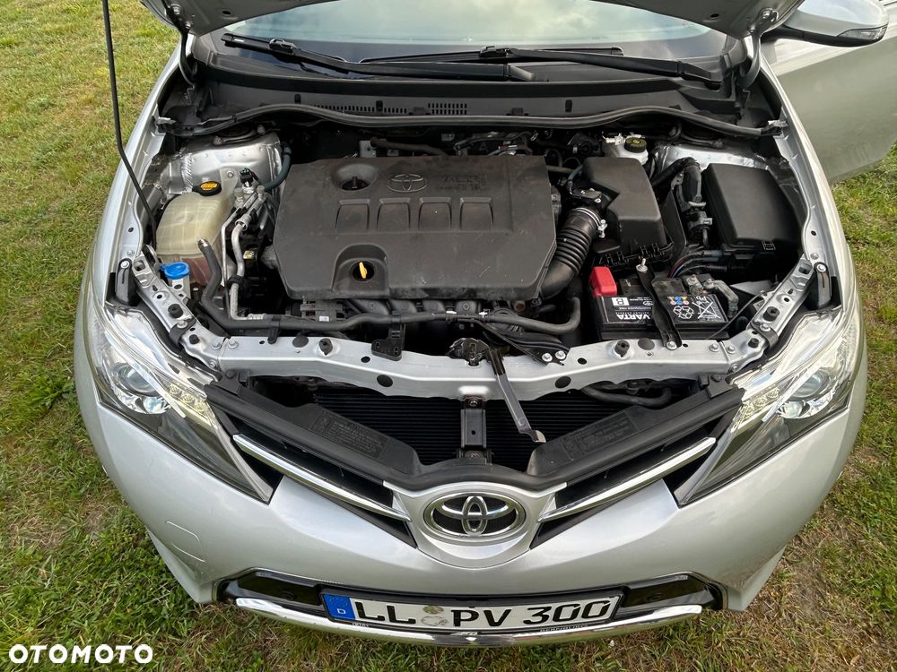 Toyota Auris 1.6 Executive - 21