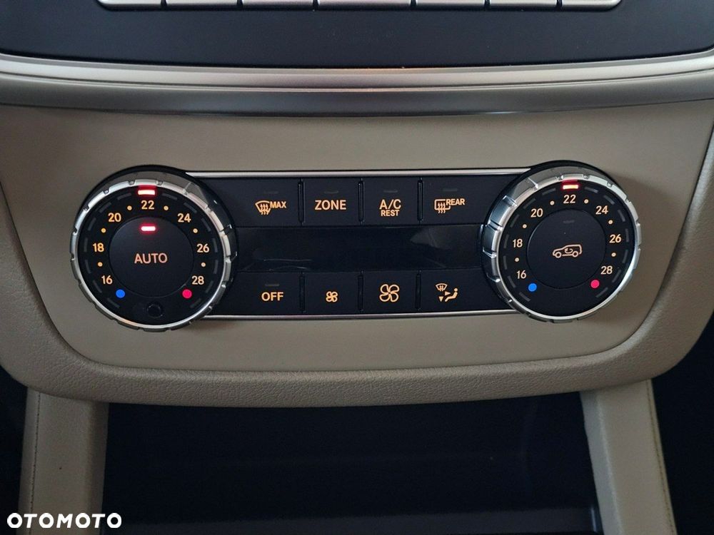 Mercedes-Benz GL 350 BlueTEC 4Matic 7G-TRONIC - 27