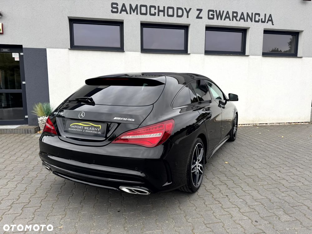 Mercedes-Benz CLA Shooting Brake 250 4Matic 7G-DCT AMG Line - 3