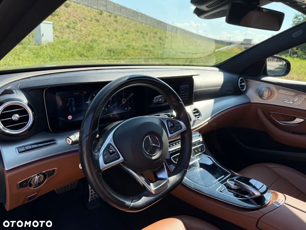 Mercedes-Benz Klasa E 220 d 9G-TRONIC AMG Line - 23
