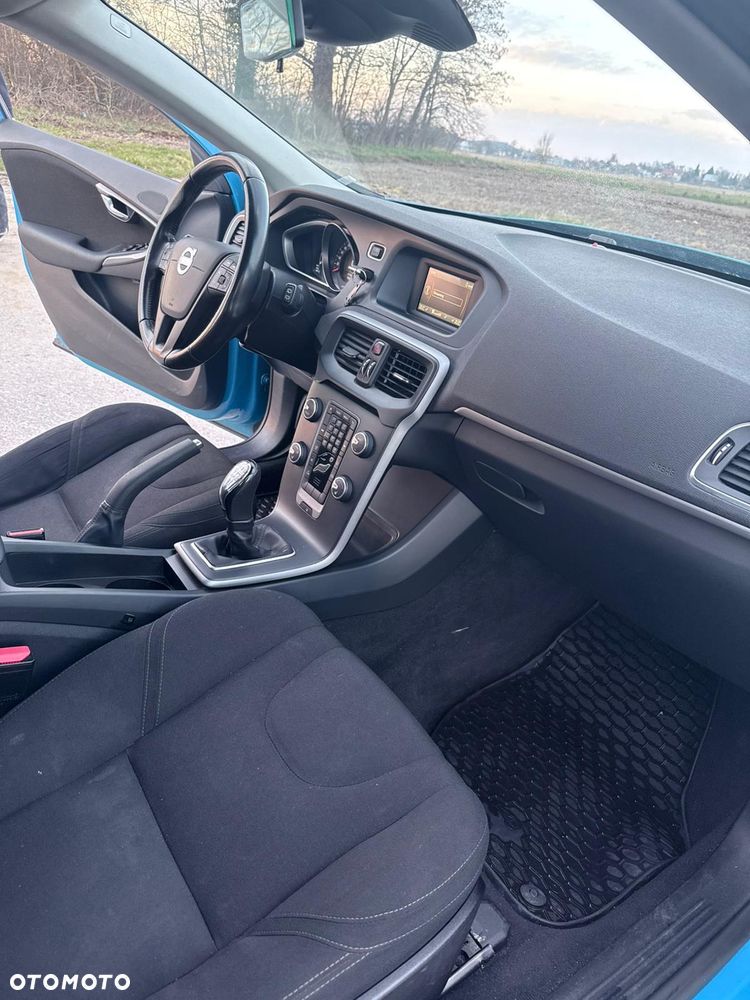 Volvo V40 D2 Kinetic - 23