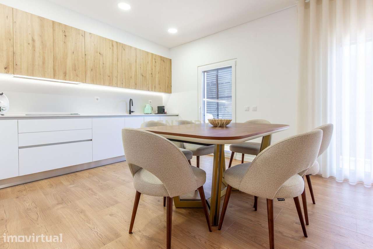 Moderno apartamento T3, com parqueamento e varandas em Santo António d - Grande imagem: 3/24