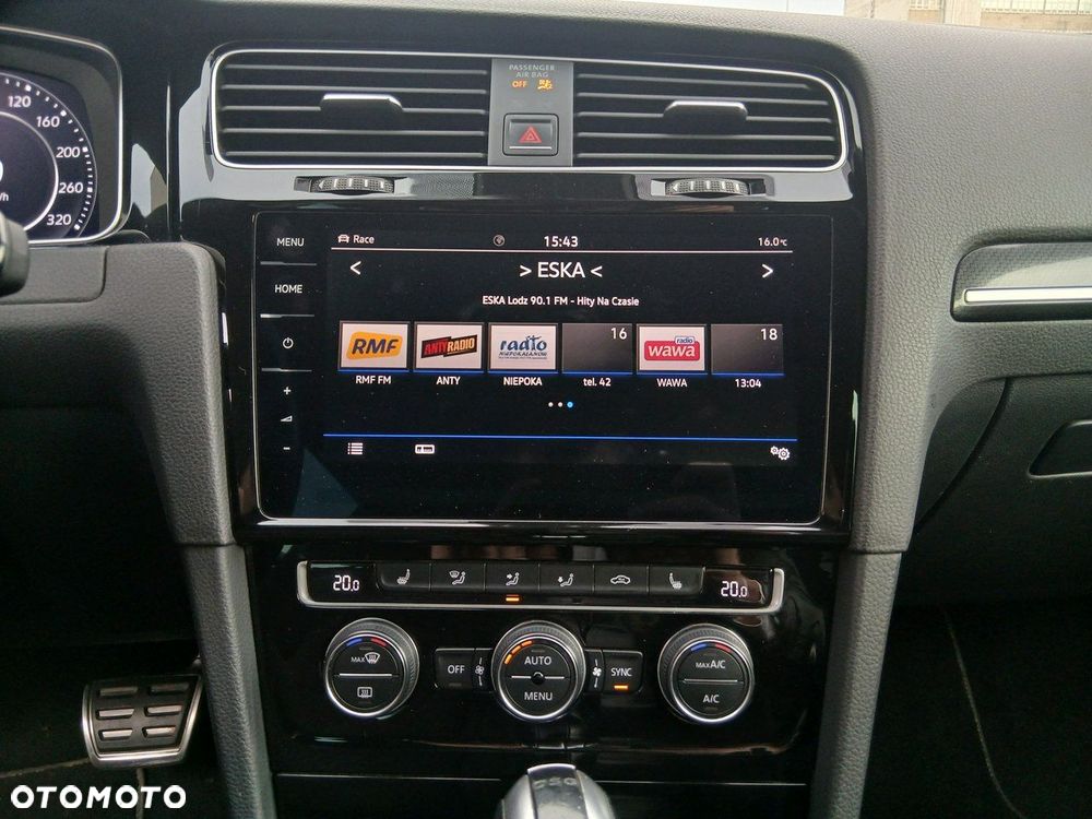 Volkswagen Golf - 25