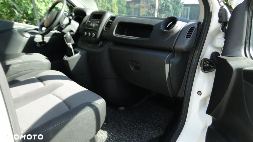Renault Trafic - 17