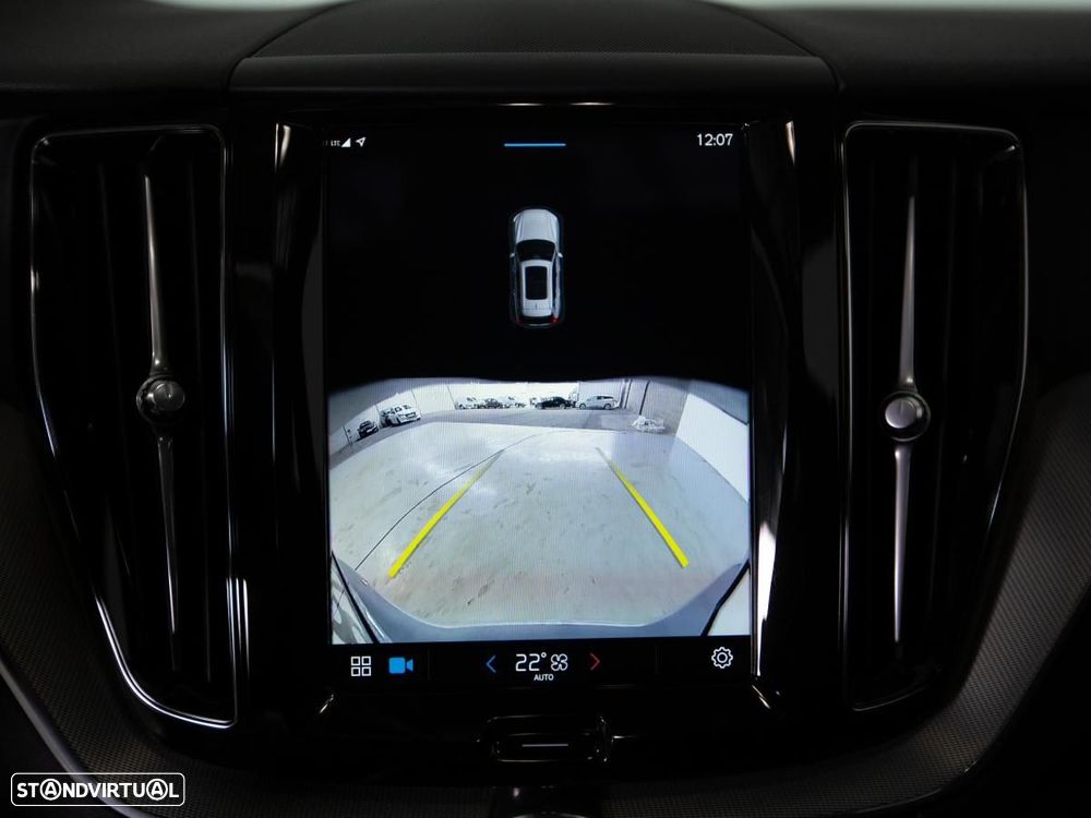 Volvo XC 60 2.0 T6 PHEV Inscription Expression AWD - 27