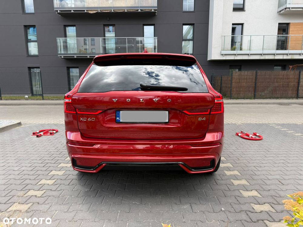 Volvo XC 60 B4 B Plus Dark - 5