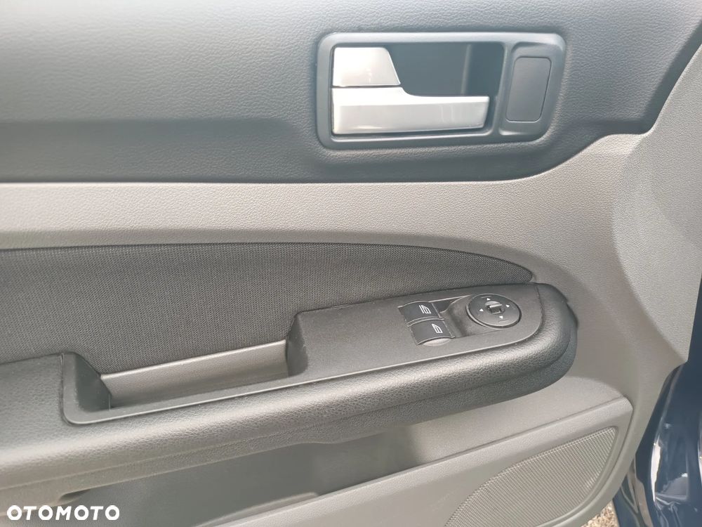 Ford Focus 1.6 Gold X - 24