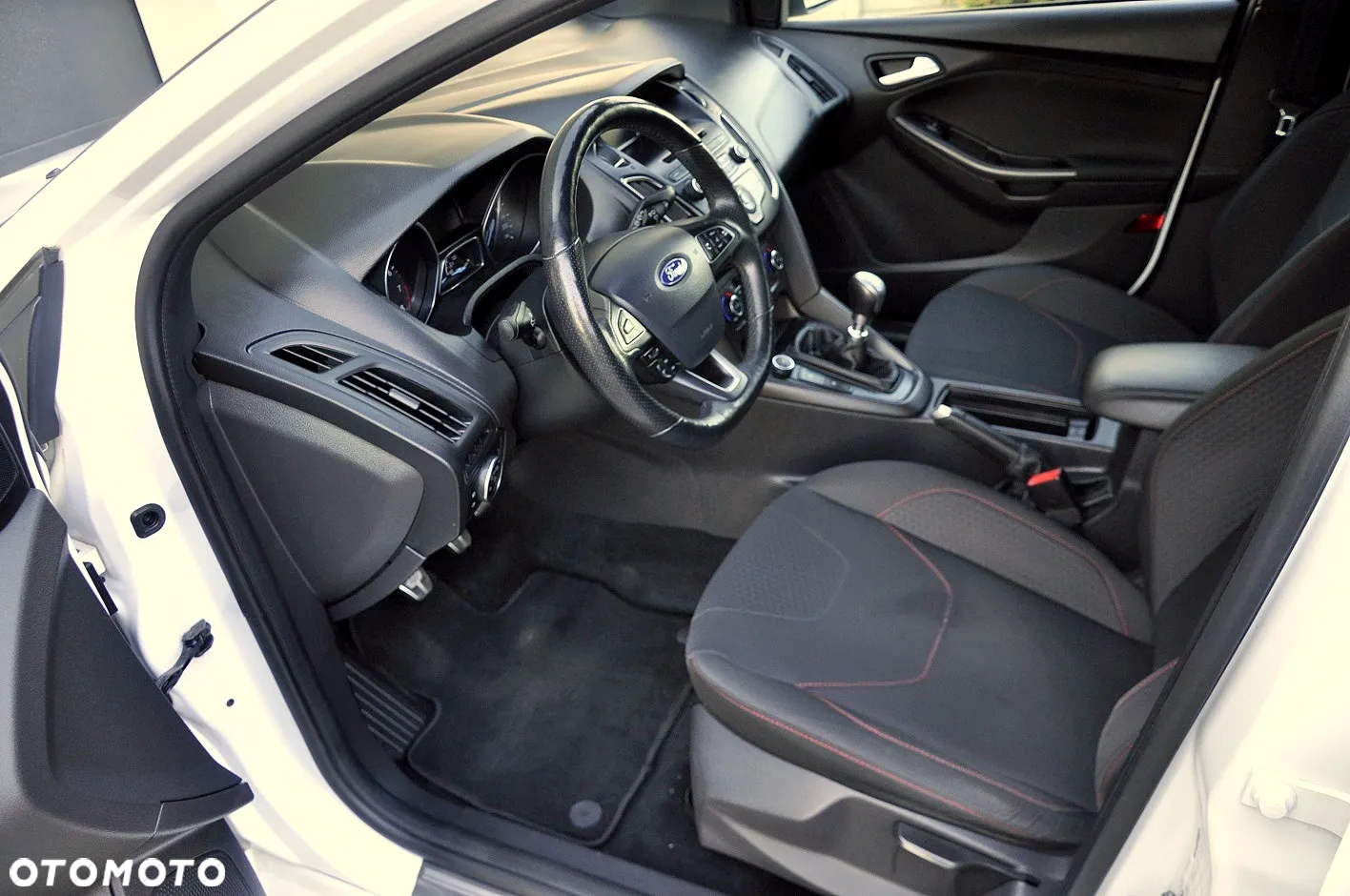 Ford Focus 1.0 EcoBoost ST-Line Style - 8