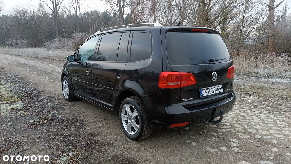 Volkswagen Touran - 9