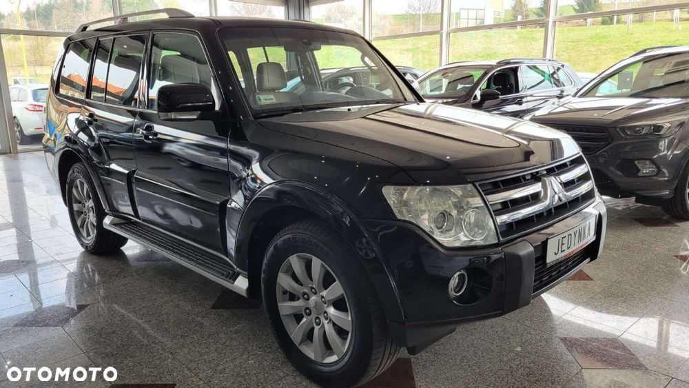 Mitsubishi Pajero - 4