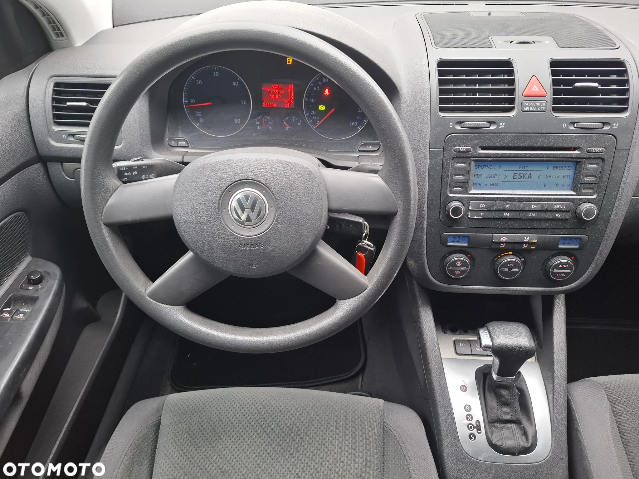 Volkswagen Golf 2.0 TDI DPF BlueMotion Technology DSG Comfortline - 25