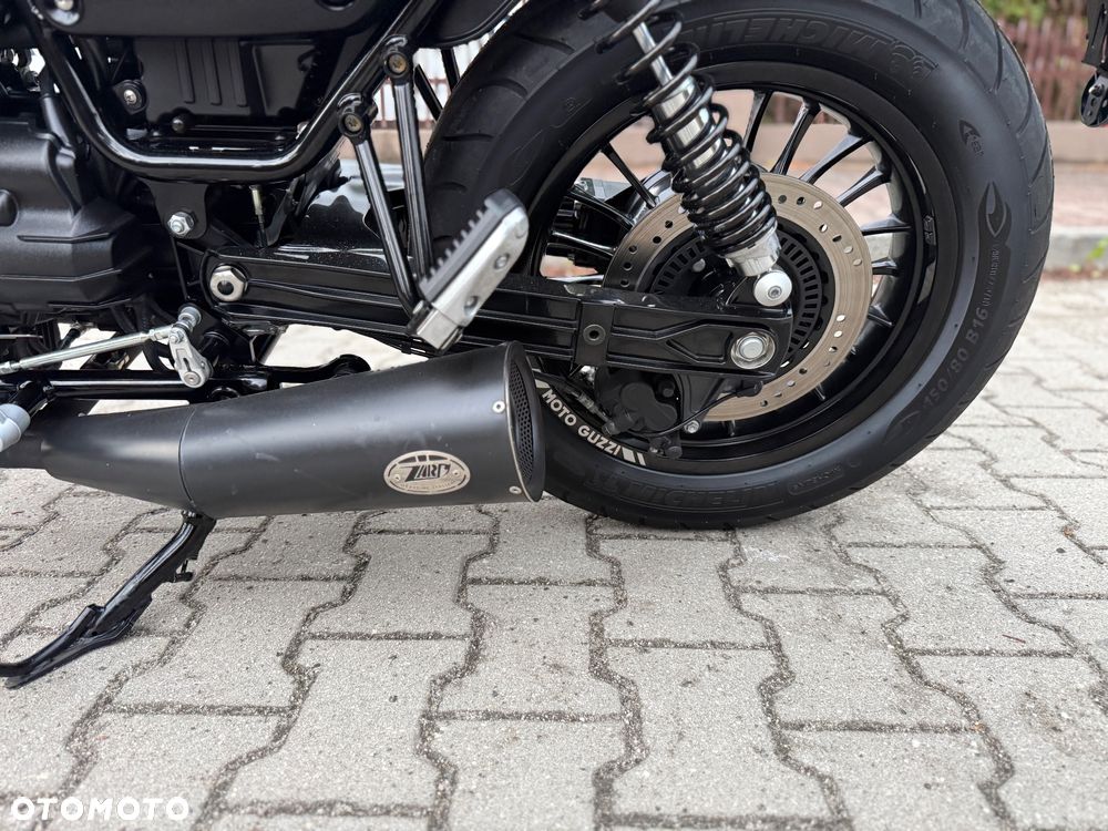 Moto Guzzi V9 - 24