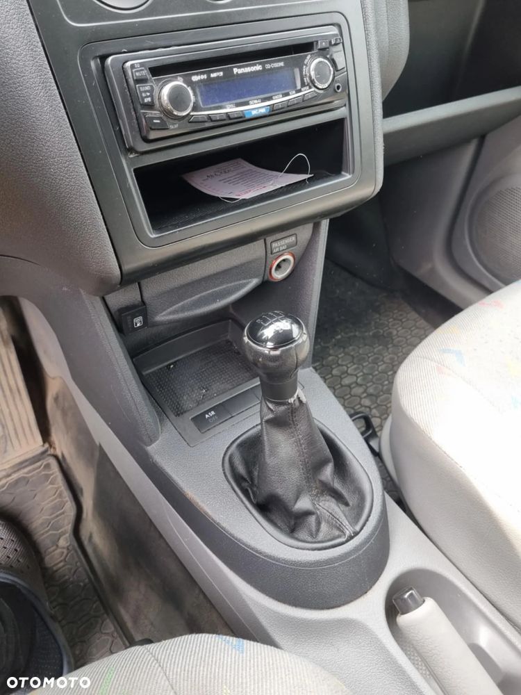 Volkswagen Caddy - 13