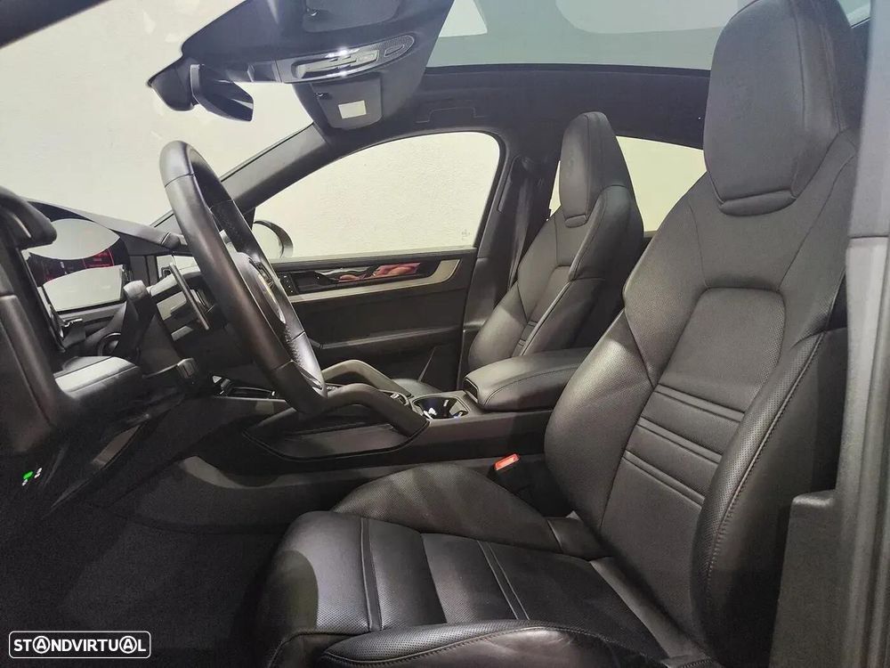 Porsche Cayenne Coupé E-Hybrid - 16