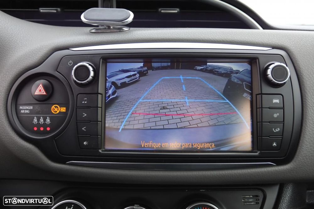 Toyota Yaris 1.0 VVT-i Exclusive - 11