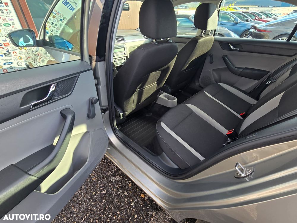 Skoda Rapid 1.2 TSI Active - 15