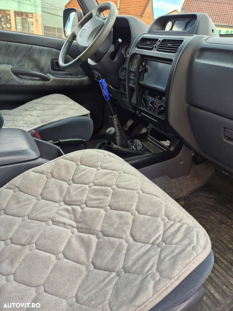 Toyota Land Cruiser - 7