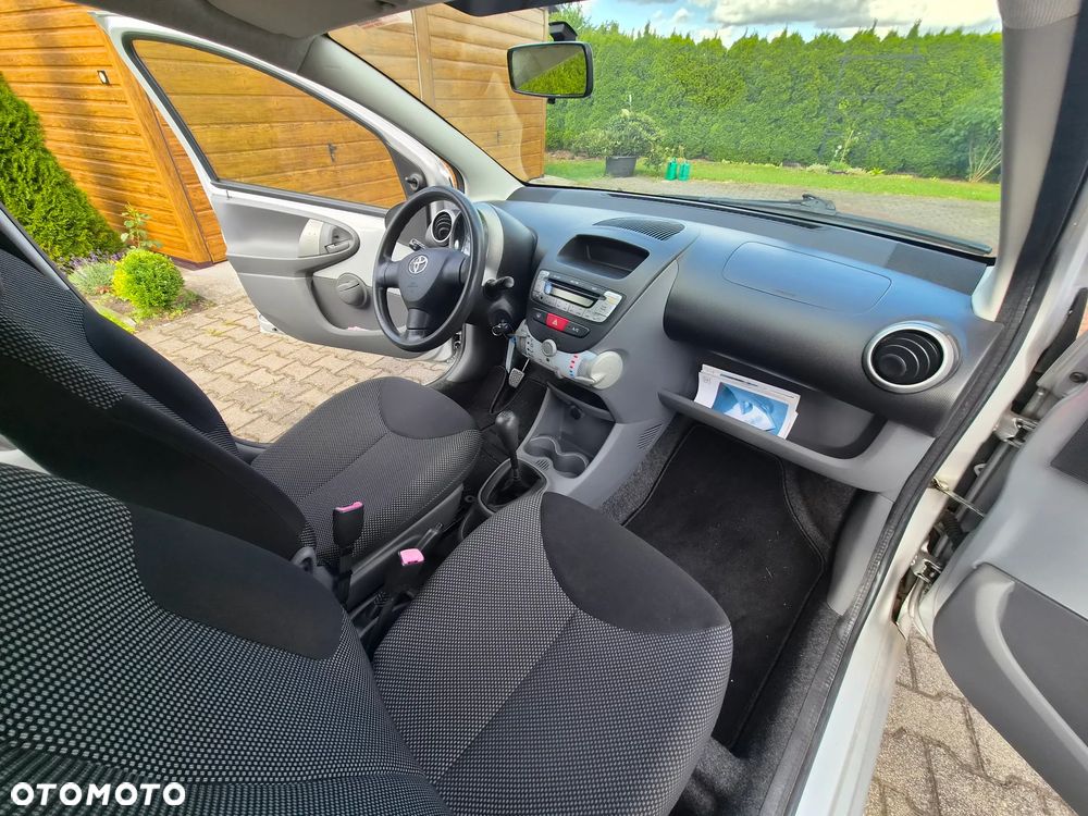 Toyota Aygo - 13