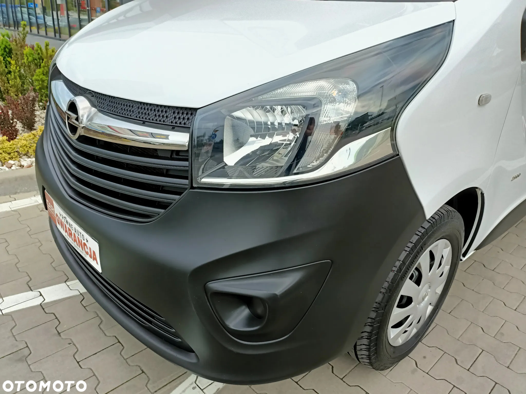 Opel VIVARO 5-cio OSOBOWY LONG - 5