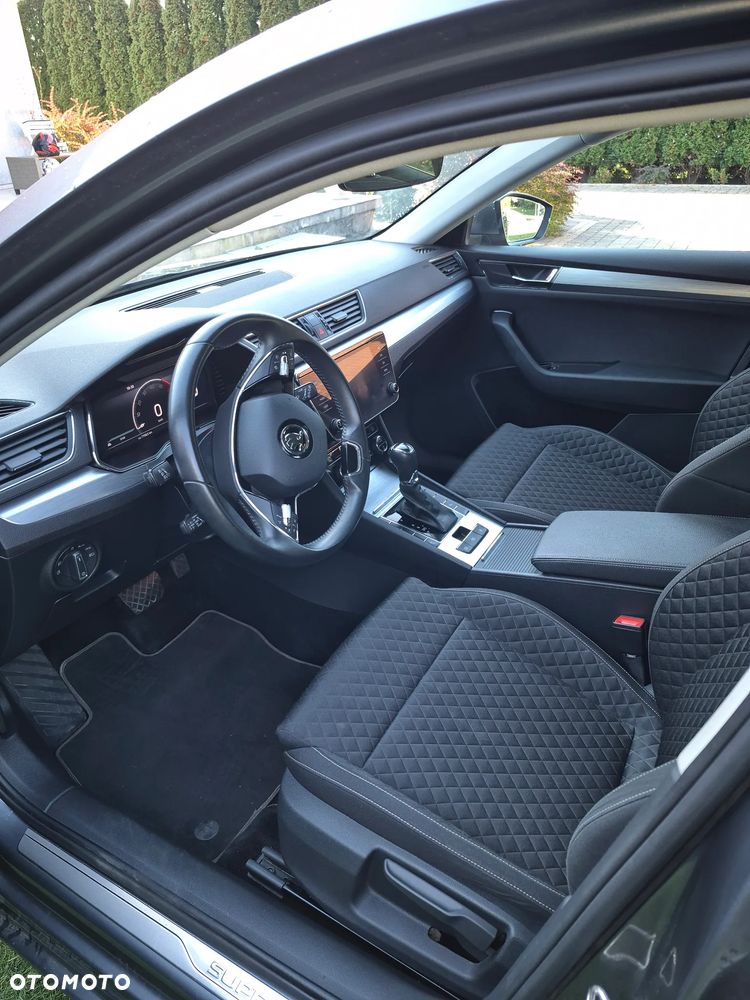 Skoda Superb 2.0 TDI SCR Ambition DSG - 9
