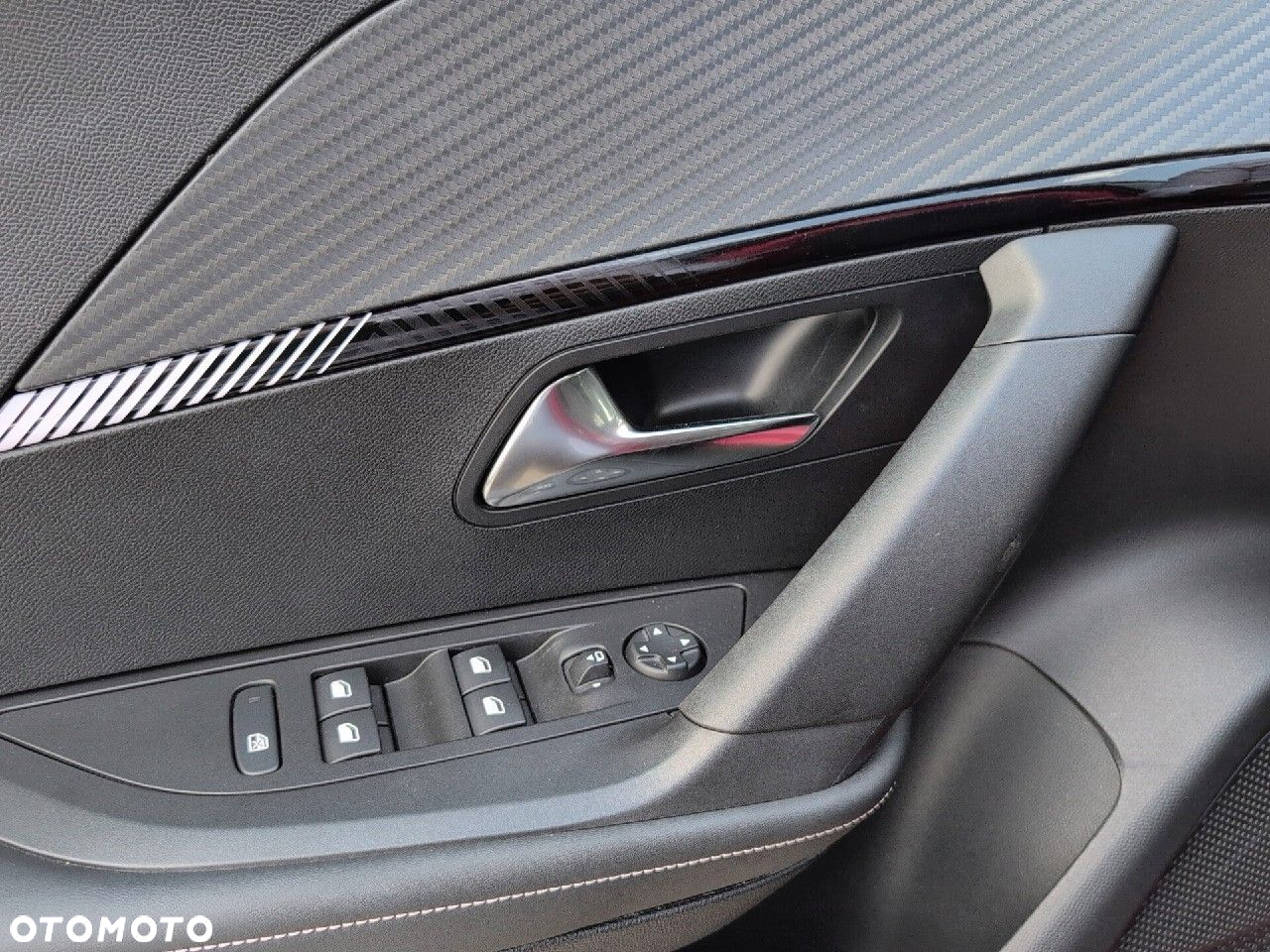 Peugeot 2008 1.2 PureTech Allure S&S EAT8 - 14