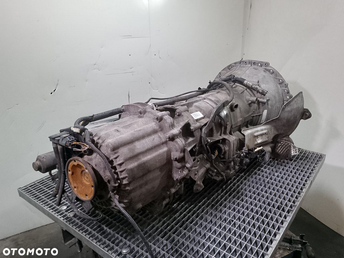 SKRZYNIA BIEGÓW AUTOMAT LAND ROVER DISCOVERY IV    6HP28  1068401377  3.0 TDV6 - 8